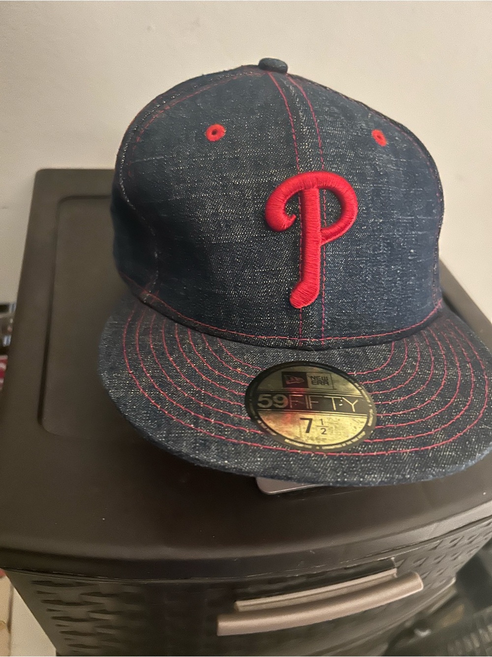 New Era Phillies Denim Snapback - Navy with Red Accents size 7.5
